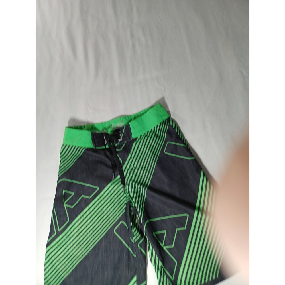 Under Armour Mens Board Shorts Size 27 Green Black Swim Trunks Drawstring - Picture 2 of 7